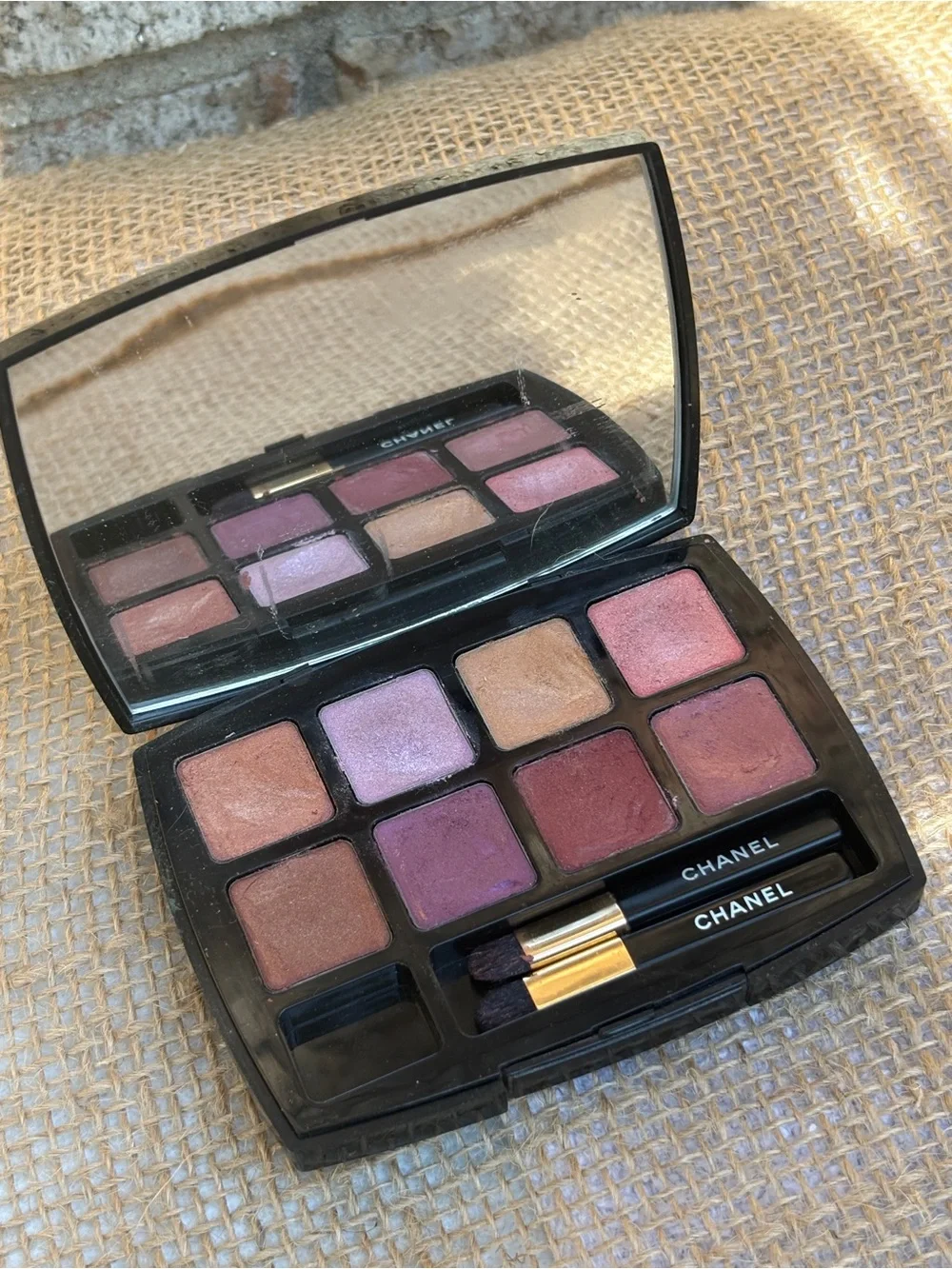 CHANEL Aqualumieres Eyeshadow/Lip Palette — Pink, Purple, Rose & Champagne